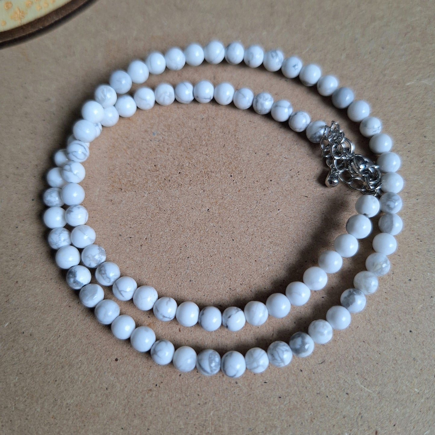 Howlite 4mm bead choker necklace