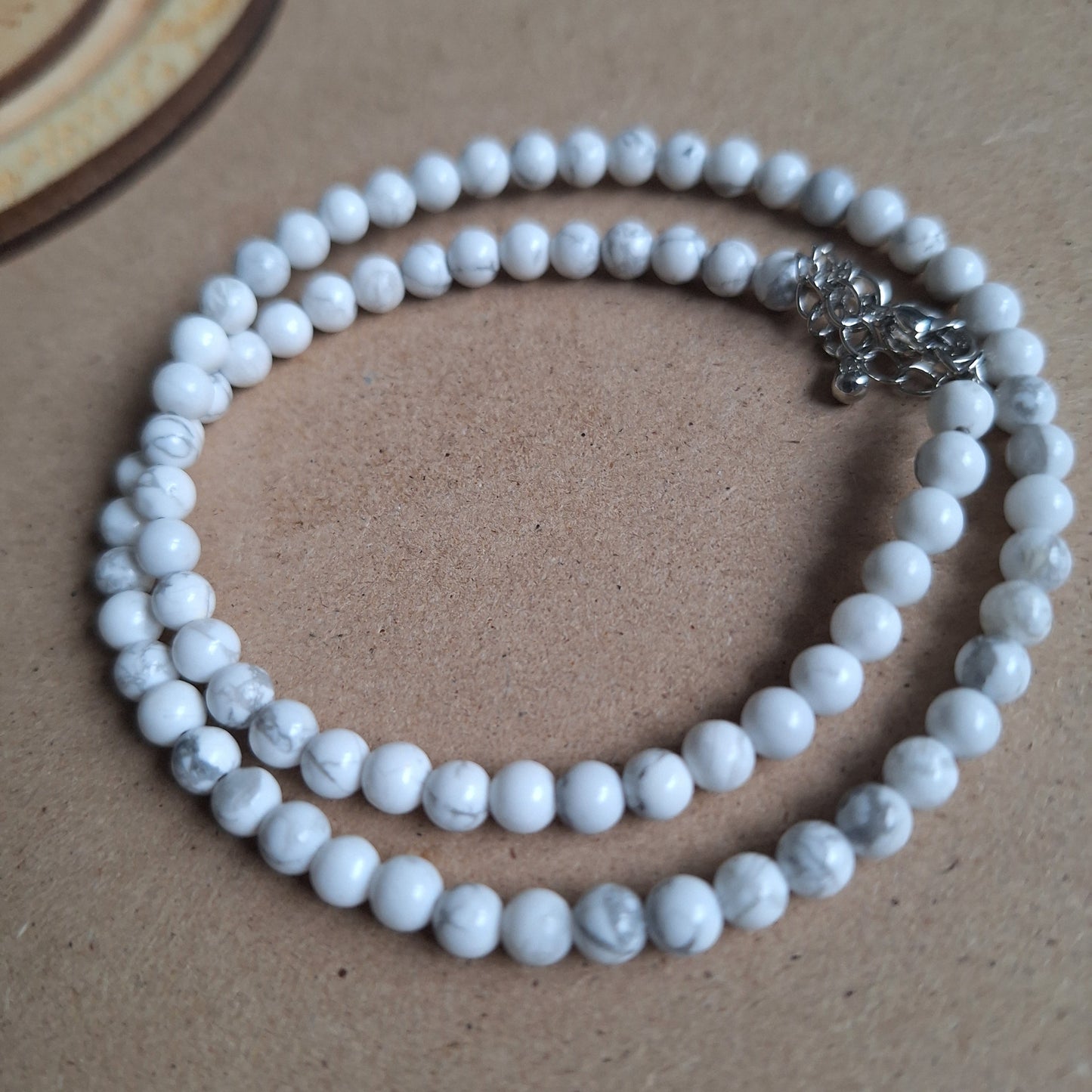 Howlite 4mm bead choker necklace