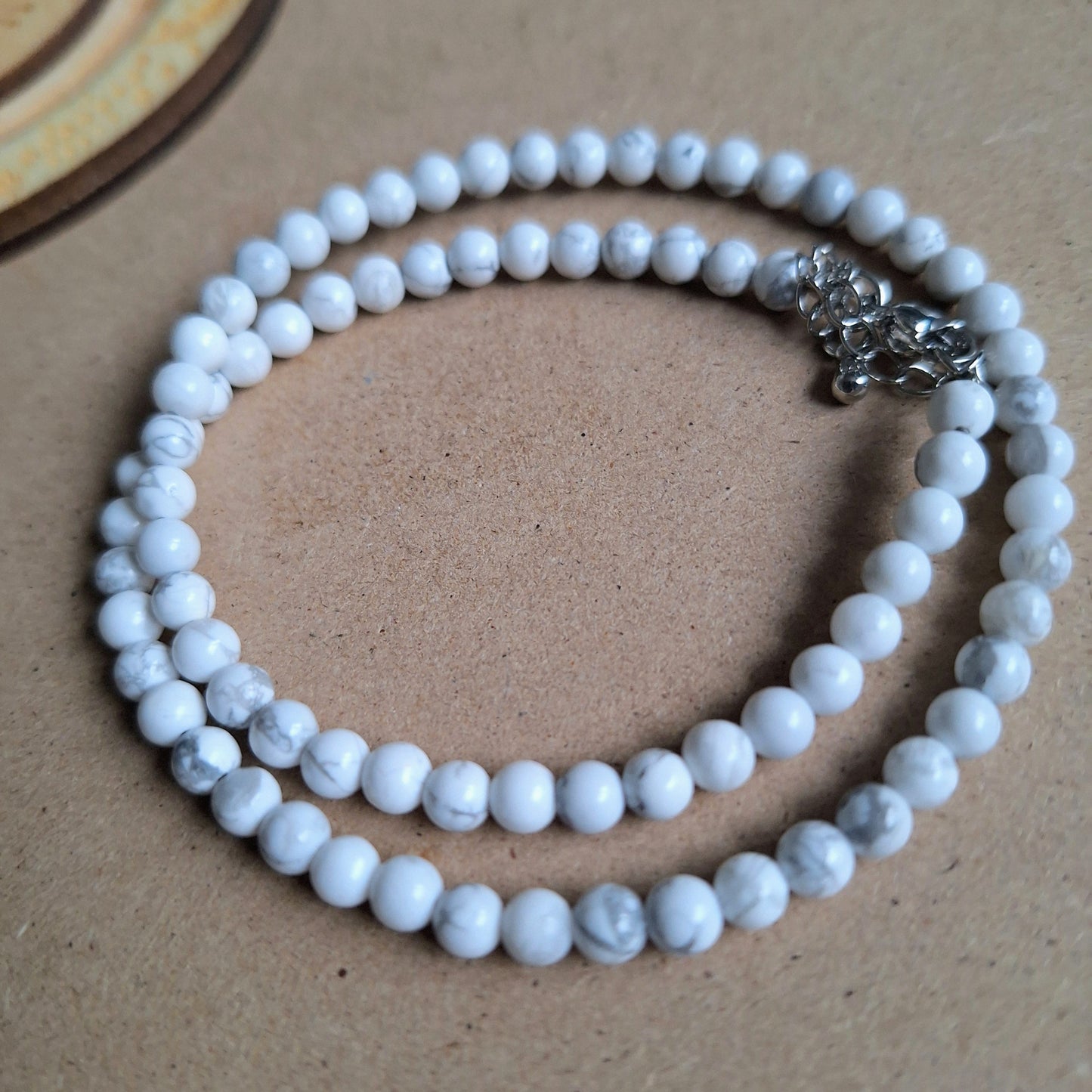 Howlite 4mm bead choker necklace