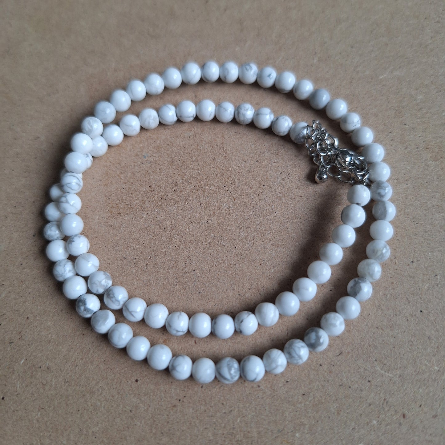 Howlite 4mm bead choker necklace