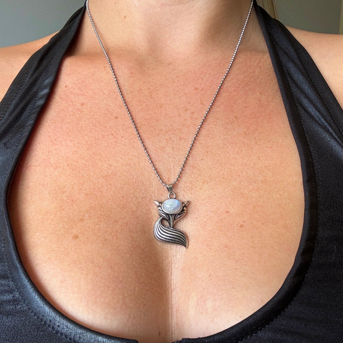 Flashy Moonstone Fox Pendant & Ring Set