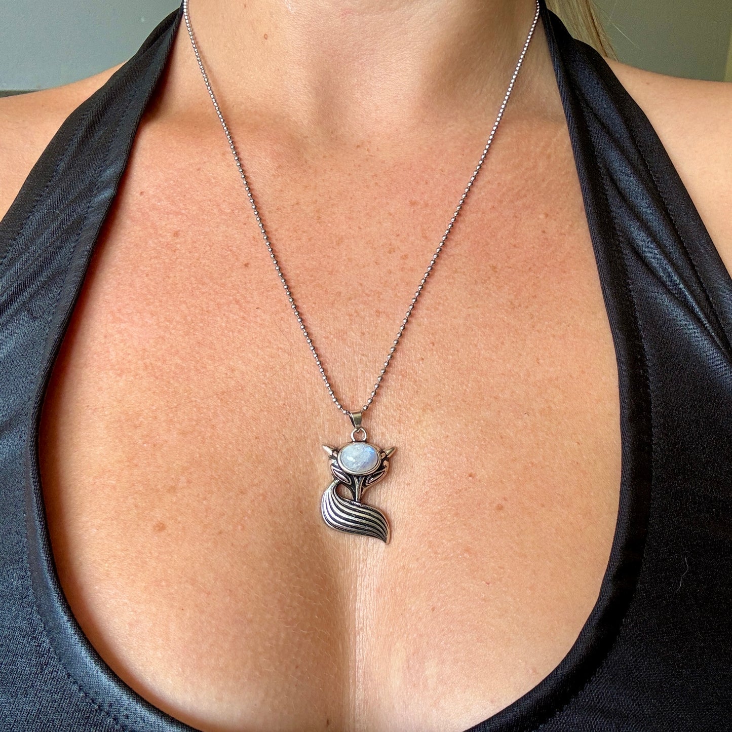 Flashy Moonstone Fox Pendant & Ring Set
