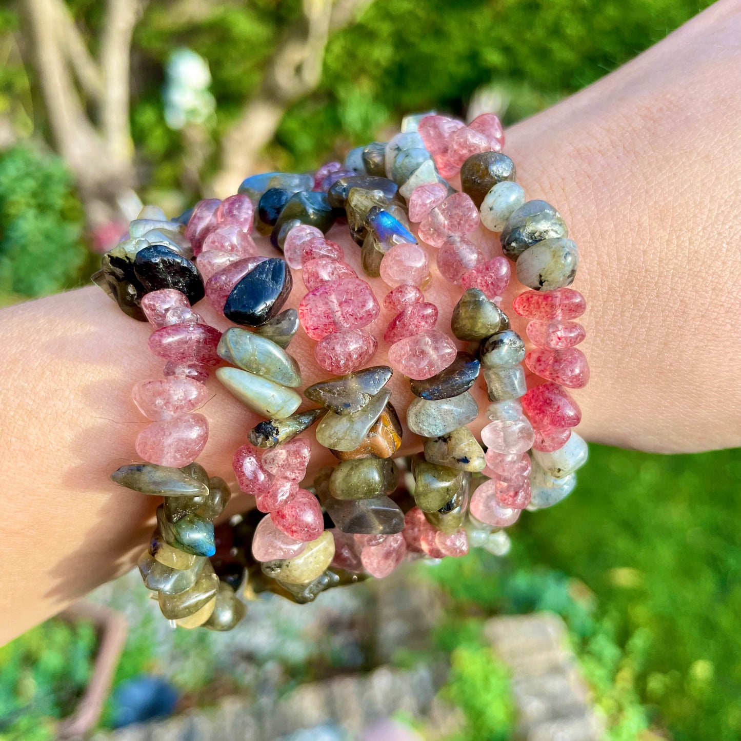 Strawberry Quartz and Labradorite Chip Bracelets ๐๐๐