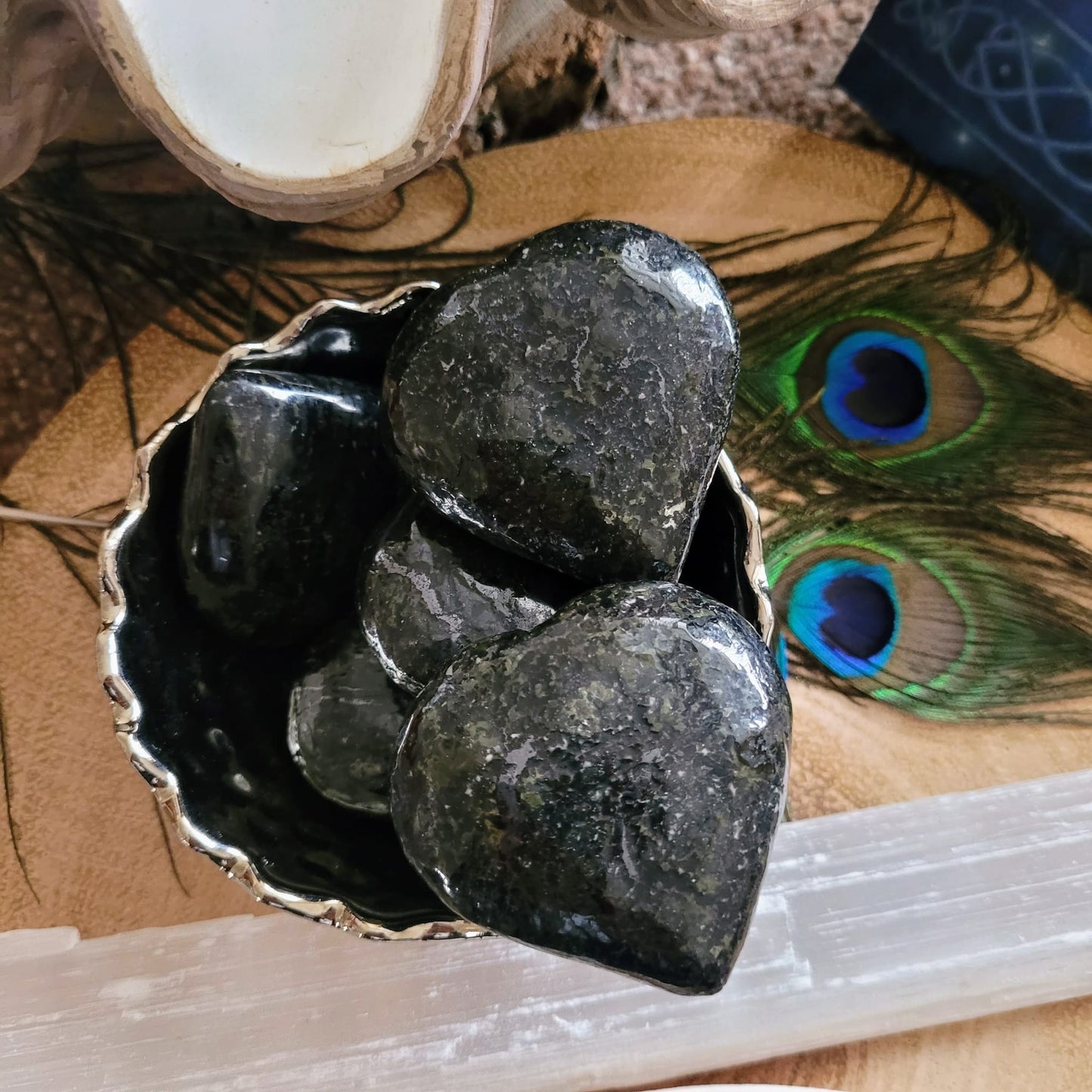 Nuummite Hearts 5-6cm