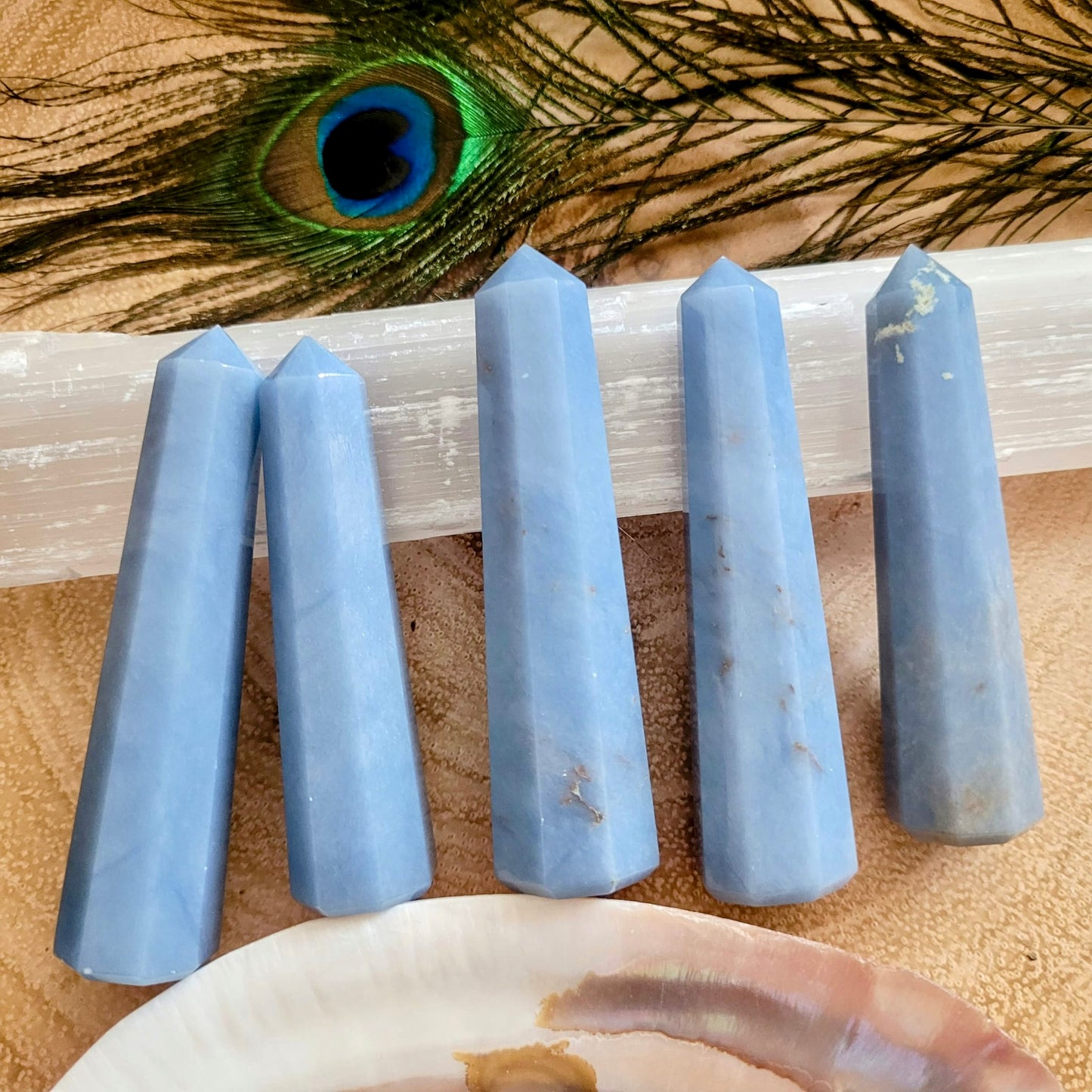 Angelite Towers 8-9cm