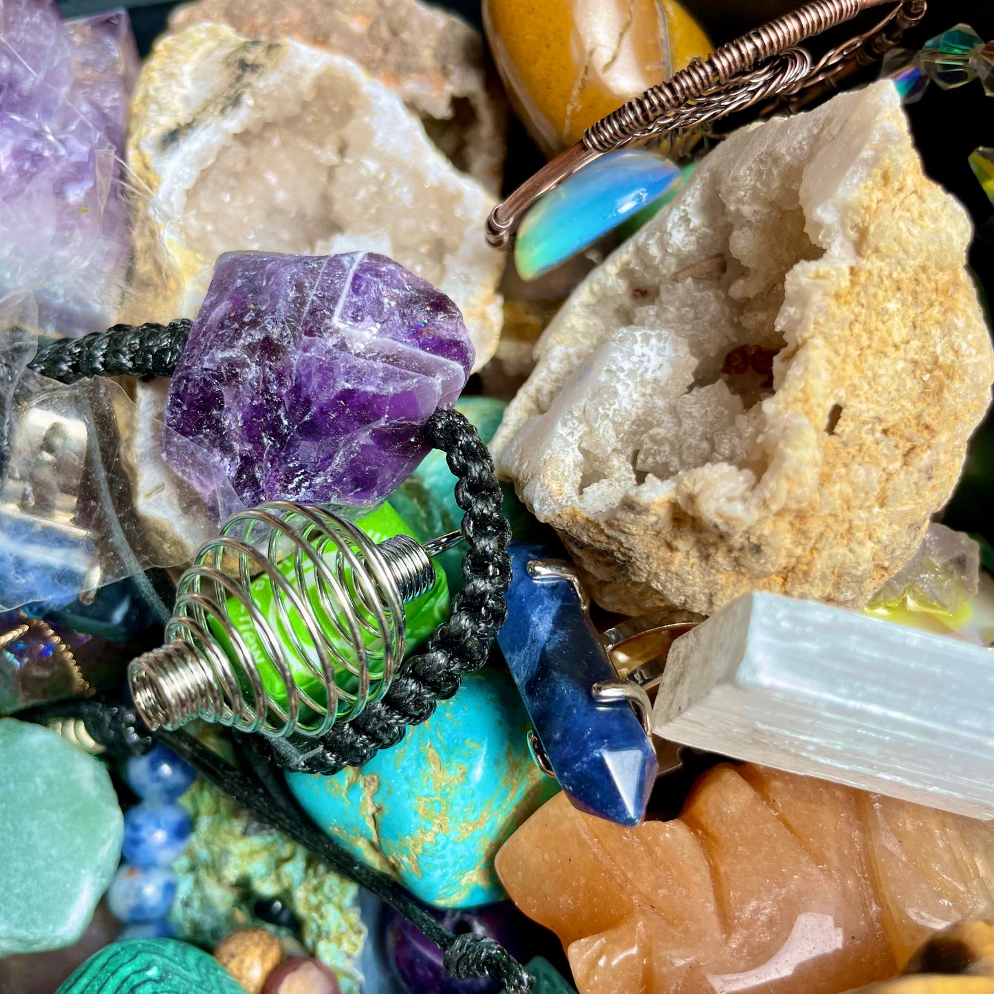Crystal Confetti Cauldron Scoops