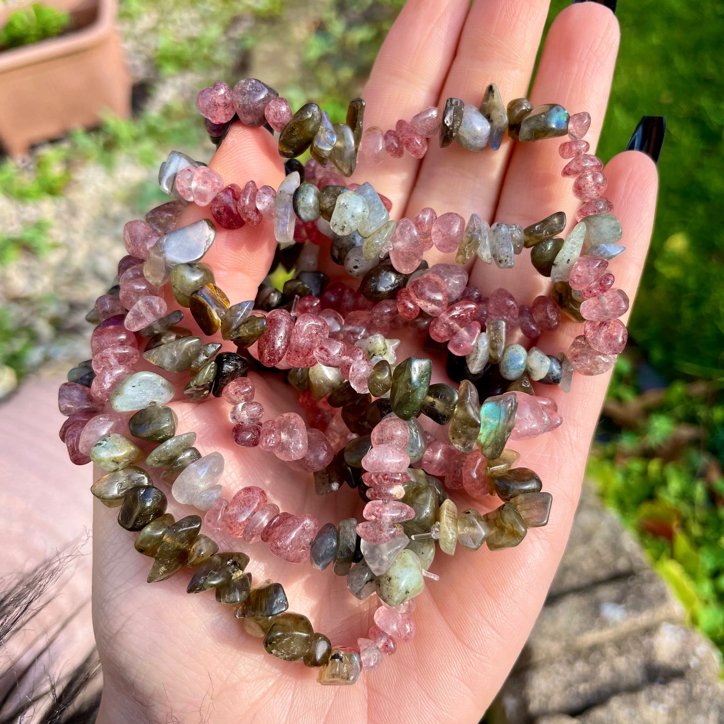 Strawberry Quartz and Labradorite Chip Bracelets ๐๐๐