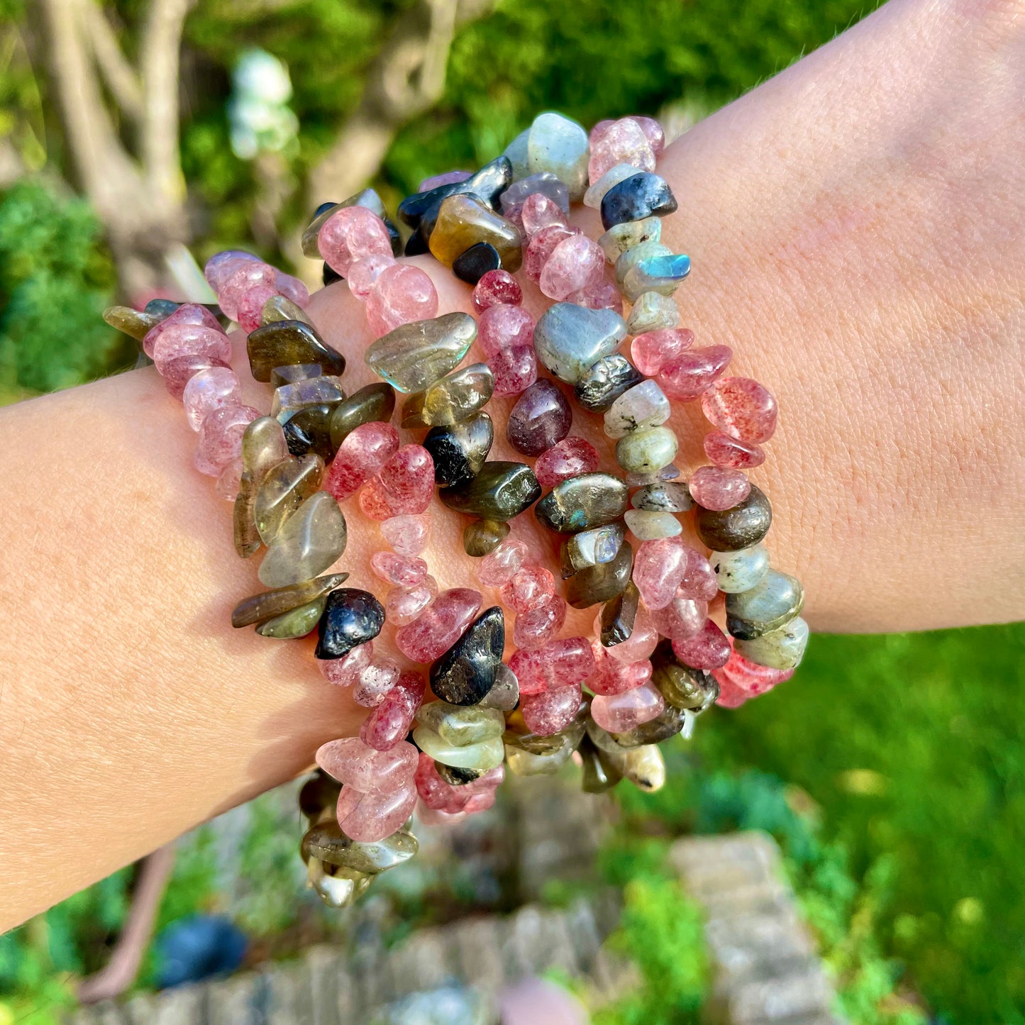 Strawberry Quartz and Labradorite Chip Bracelets ๐๐๐