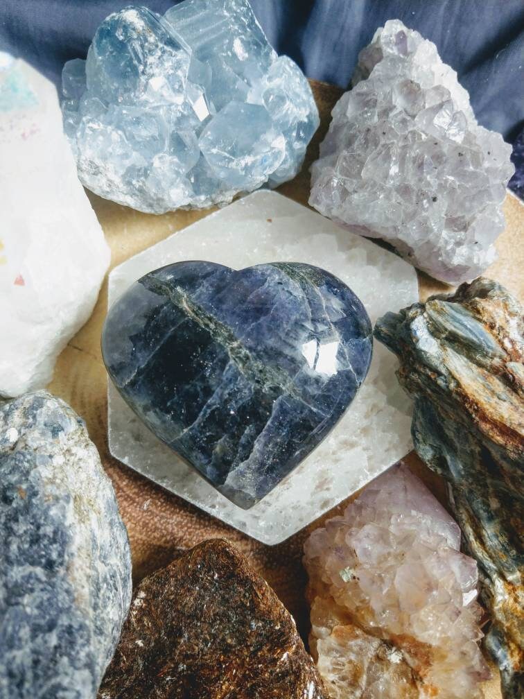 Iolite heart crystal healing natural polished stone 5-6cm