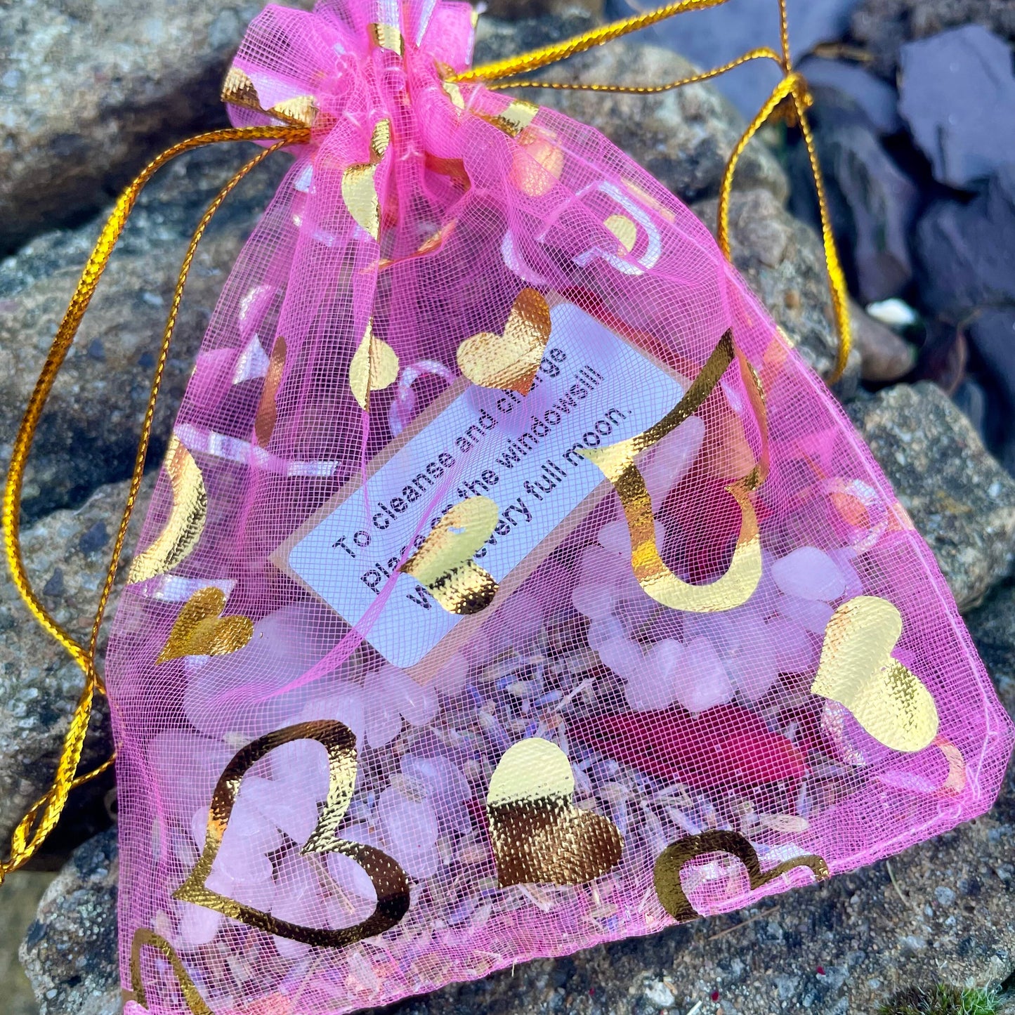 Attract Love and Self Love Spell Bag with Rose Quartz, Amethyst, Rose Petals, Lavender and a Rose Quartz Chip Bracelet