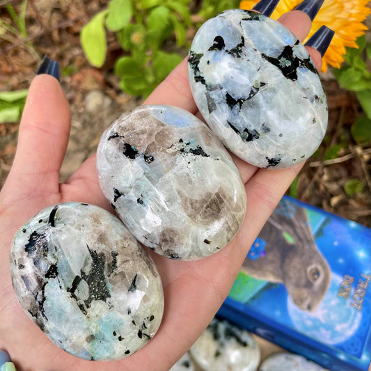Rainbow Moonstone Palmstones 6cm 🤍🖤