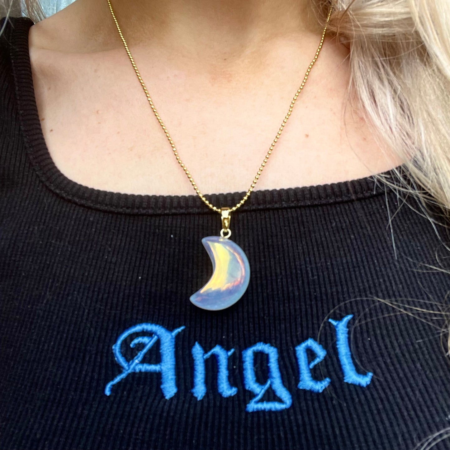 Angel Aura Quartz Moon Necklace 💙😇